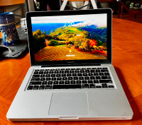 Apple MacBook Pro WITH SOFTWARE CHEAP!!