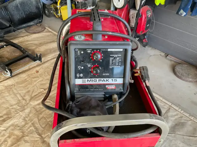 Lincoln pak 15 mig welder in Power Tools in Lethbridge - Image 6