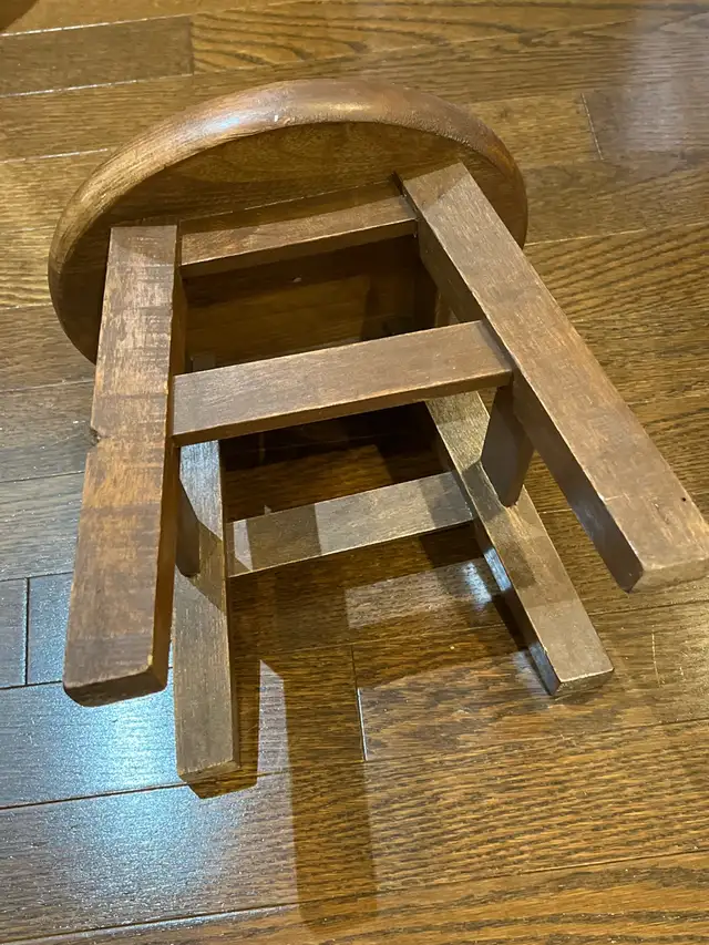 Tabouret pour enfants Canadiens in Chairs & Recliners in City of Montréal - Image 4