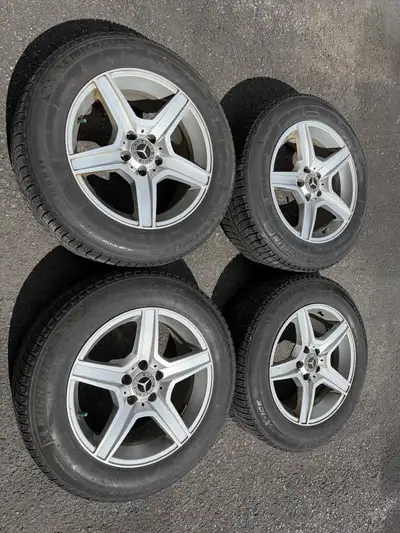 225/60R17 Michelin X-Ice set of 4 winter tires on rims in the good condition. Wheels bolt pattern 5-...