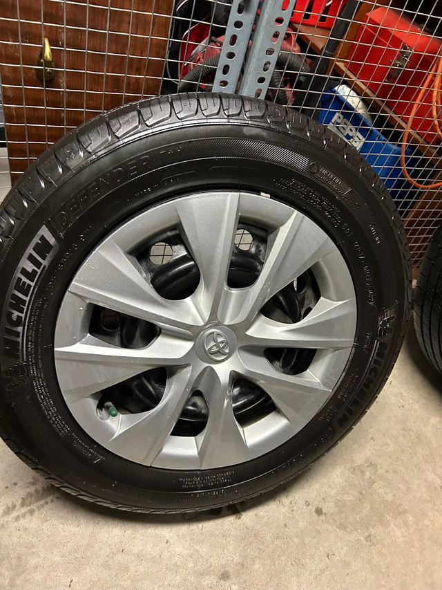 4X195/65/R15 Michelin summer tires on TOYOTA original rims dans Pneus et jantes  à Ville de Montréal - Image 3