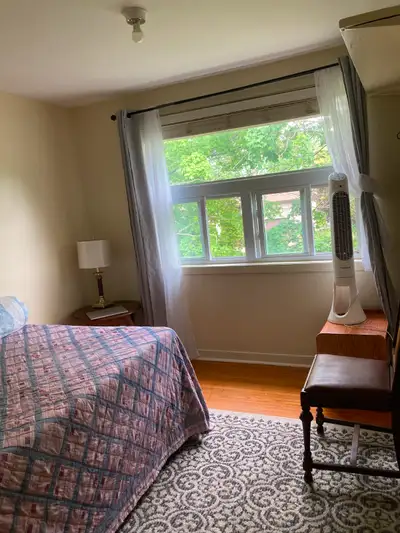 room for rent north end Lindsay
