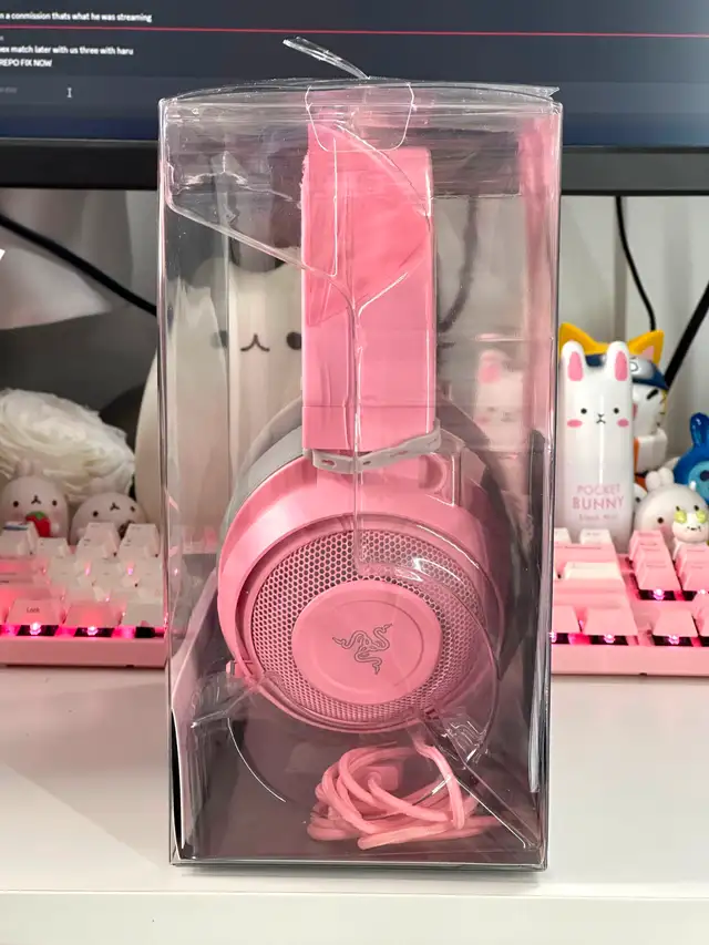 Razer Kraken Kitty Headset in Headphones in City of Toronto - Image 3