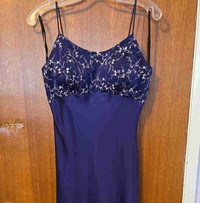 Women’s dress size small