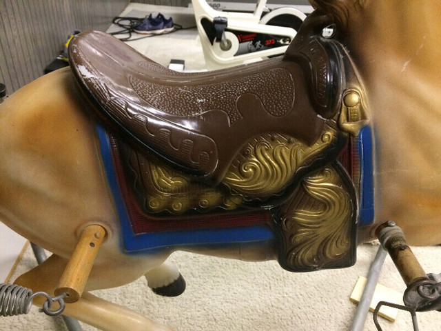 Old-fashioned children’s riding horse in Arts & Collectibles in Mississauga / Peel Region - Image 3