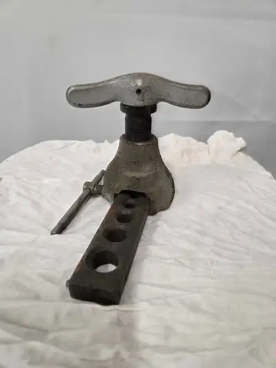 Ridgid flaring tool. 1/8 to 3/4.