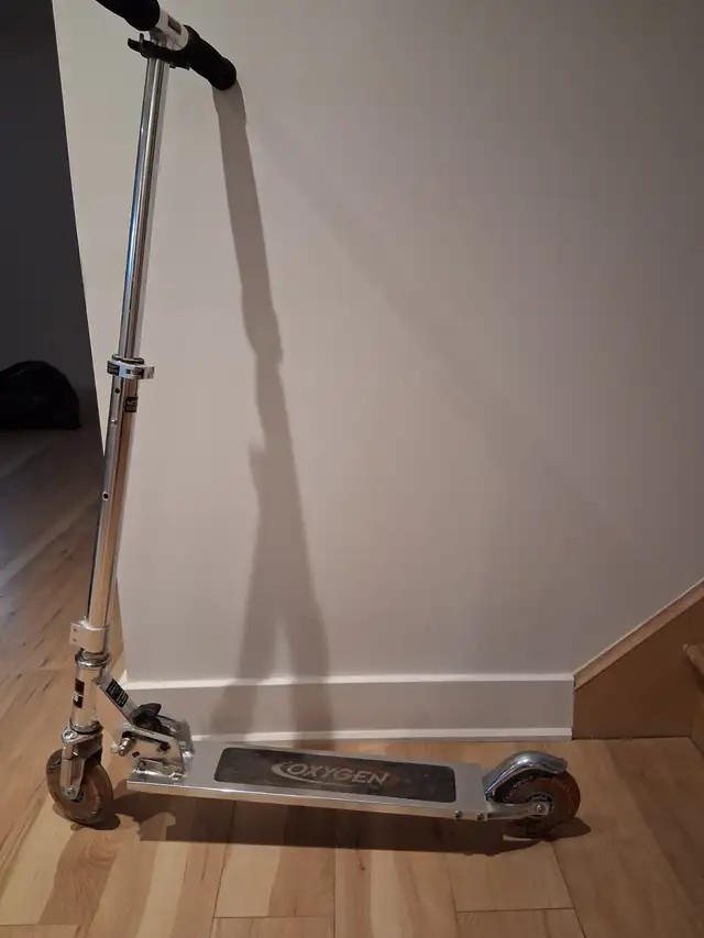 Trottinette in Toys & Games in City of Montréal - Image 2