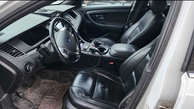 2013 Ford Taurus Police Interceptor Sedan AWD 3.5NA in Cars & Trucks in Belleville - Image 3