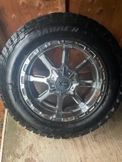 XD Mammoth Rims 20” No curb rash Tires: General Grabber 285/60r20 Dot: 07/21 95% tread left Universa...