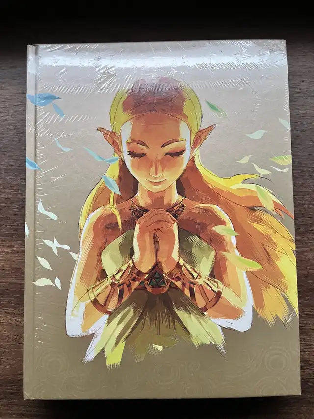 The Legend of Zelda: Breath of the Wild The Official Guide Book in Nintendo Switch in Laval / North Shore - Image 2
