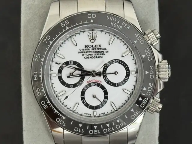 Rolex Daytona "Panda" Watch Montre in Jewellery & Watches in City of Montréal - Image 4