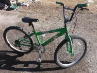 small fleet of solid kids bikes (4)