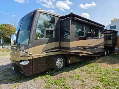 2006 Newmar Essex Somerset 4502 tag axle diesel pusher 500hp Cummins Allison 4000MH transmission 15....