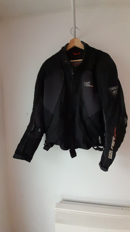 Veste et pantalon moto Femme, XL protections incluses dans Femmes - Hauts et vêtements d'extérieur  à Longueuil/Rive Sud - Image 2