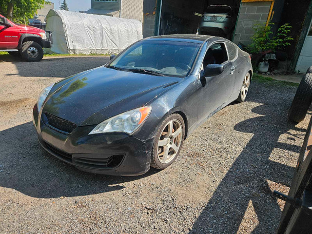 2010 genesis 2l tubro in Cars & Trucks in Gatineau - Image 2