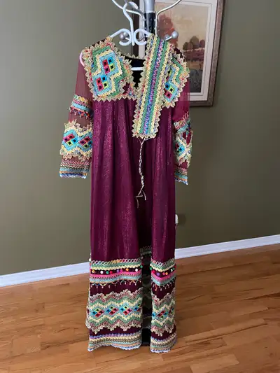 À vendre robes traditionnelles kabyles
