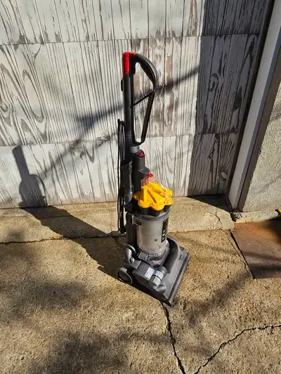 Dyson dc33, View more