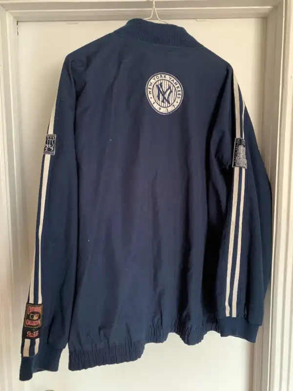 NEW YORK YANKEES VINTAGE JACKET in Men's in City of Montréal - Image 3