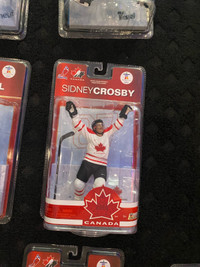 15 assorted hockey figurines