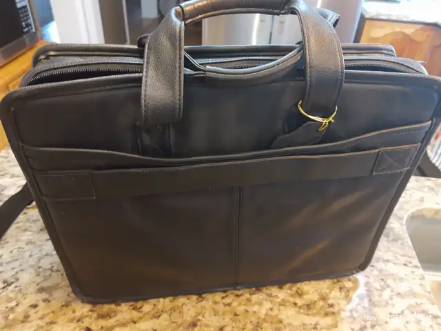 Dell Premier Briefcase - Laptop Case in Laptop Accessories in Ottawa - Image 7