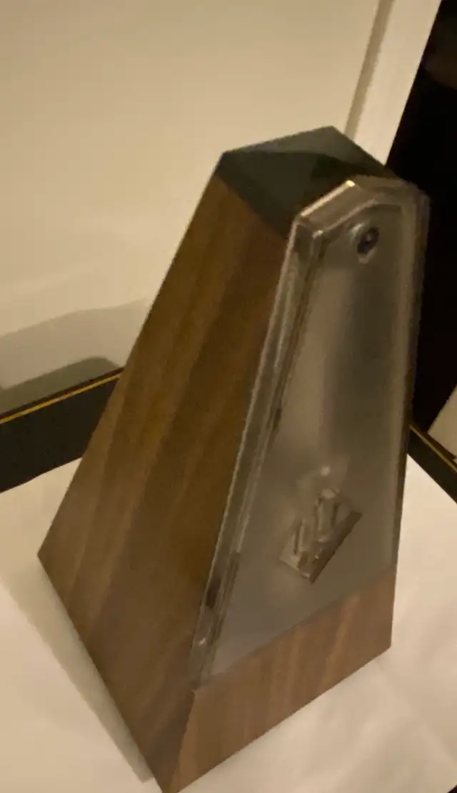 Wittner Plastic Case Metronome with Bell. in Other in Markham / York Region - Image 4