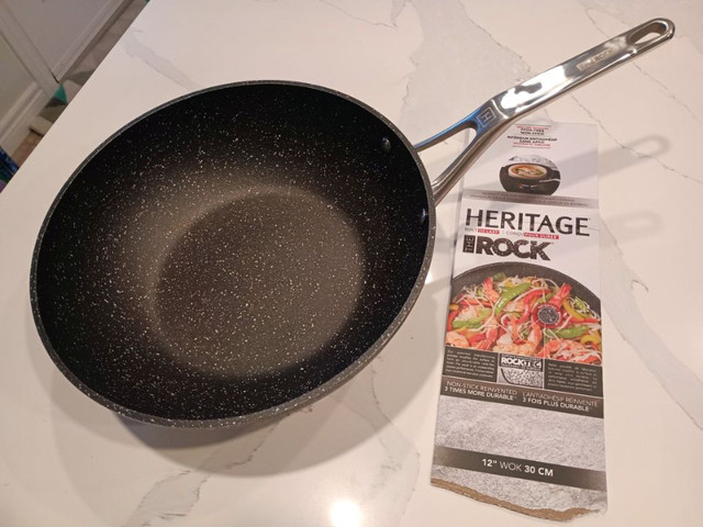 MINT NO SCRATCHES Heritage Rock Non-Stick 30cm Frying Wok in Kitchen & Dining Wares in Oshawa / Durham Region