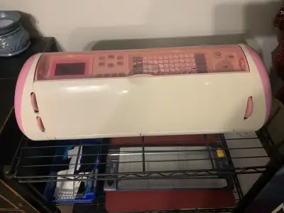 Pink Cricut Expression with laptop and SCAL 2 so it CAN be used online! Can also be used as a stand...