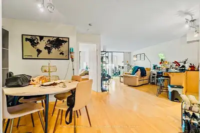 Bienvenido to Amazing Condo, Lake View bright and spacious one-bedroom plus den suite like a second...