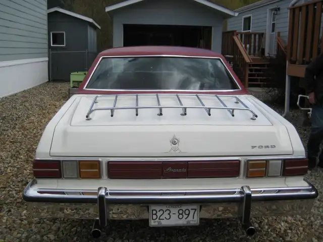 1976 Ford Granada Ghia coupe in Classic Cars in Kamloops - Image 5