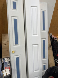 5 sets of bi fold closet doors 