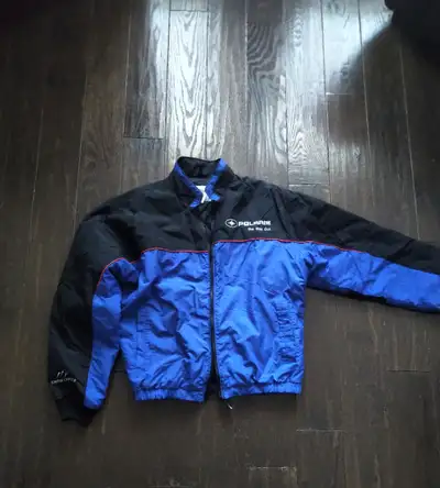 Im selling my Polaris snowcheck light weight snowmobile jacket. Jacket size is men's medium and is i...