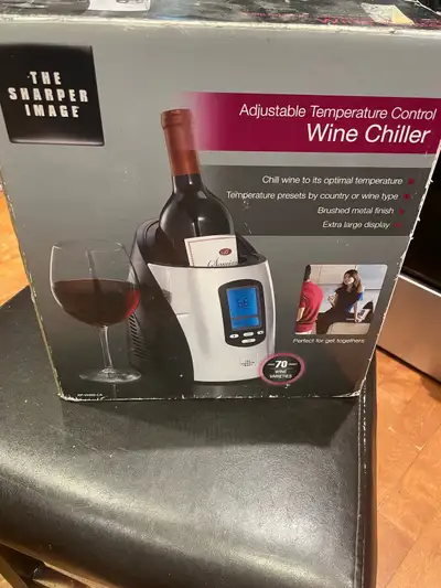 This Sharper Image wine chiller is perfect for keeping your favourite bottle at the ideal temperatur...