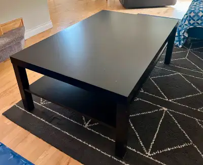46.5” L x 30.75” W x 18” H Few small nicks and scratches but otherwise sturdy and good condition IKE...