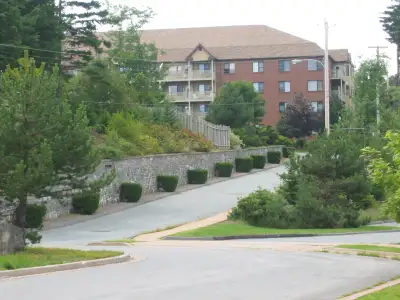 $1895 - large 2 bedroom located at 16 Caxton Close just off Lacewood Drive in Clayton Park. Heat, Ho...