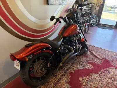 103cu/in 6 speed SS585 Cam Powder Coating. Very nice bike with low Kms. Financing available. Contact...