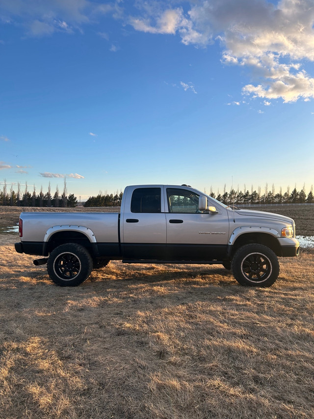 2003 dodge 3500 in Cars & Trucks in Red Deer - Image 4