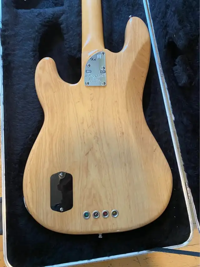 Fender Precision American Deluxe (USA)62863258990979121
