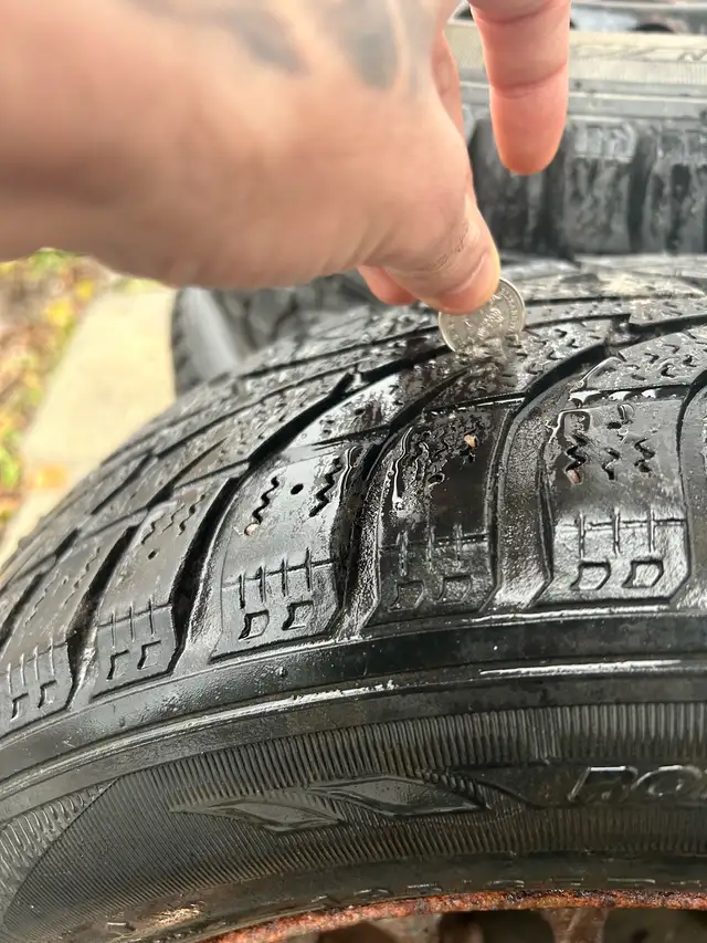 pneu d’hivers  trail blazer sur rims in Tires & Rims in St-Georges-de-Beauce - Image 4