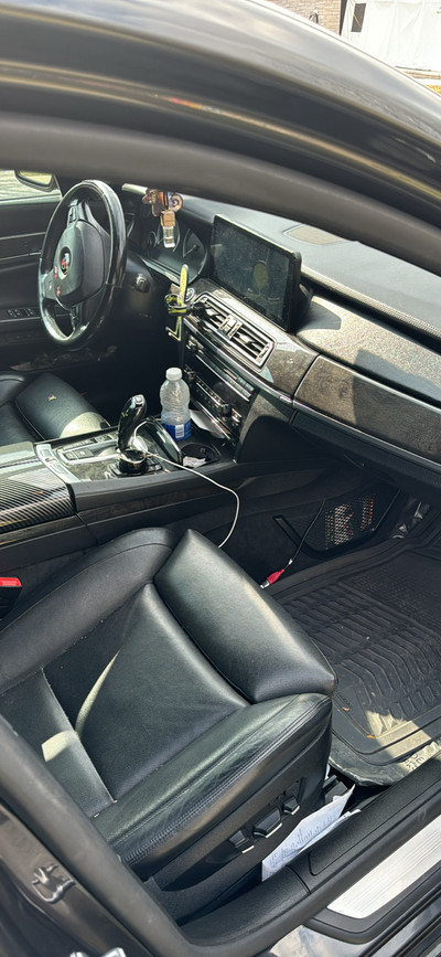 2012 BMW 750i