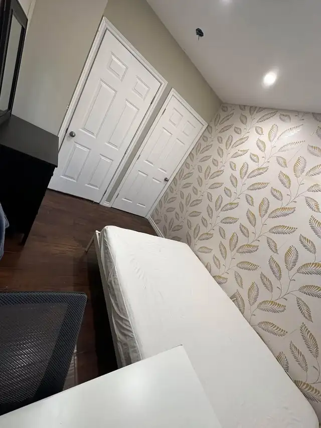Furnished all Inclusive Free Wifi Room for rent in Room Rentals & Roommates in City of Toronto - Image 7