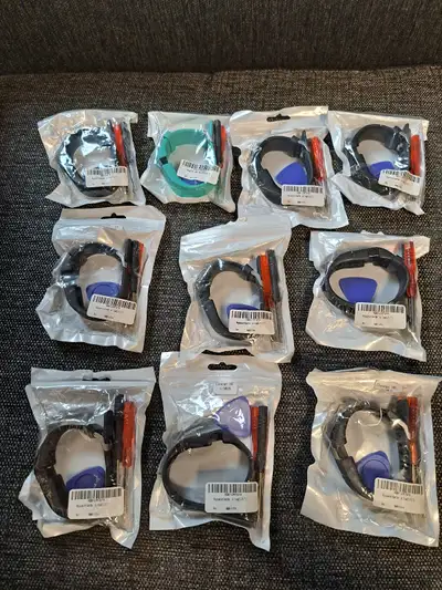 Selling brandnew Fitbit band replacement please see photos. Asking $5 each. Porch pick up.
