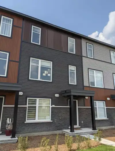 Address: 1075 SPEEDVALE CRT KANATA ON K2T 0P6 Rent Price: $3000 monthly DOUBLE GARAGE TOWNHOME IN KA...