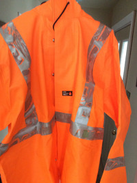 helly hansen rain jacket brand new size med real good rain gear