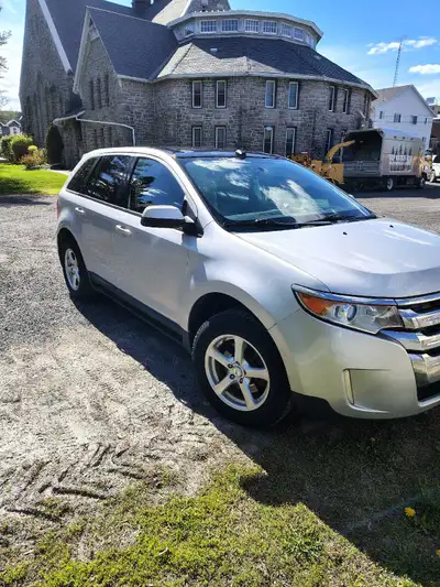 Selling My 2012 Ford Edge EcoBoost 2.0L 4 Cylinder Automatic. 170 000 KM. Certified with Safety Cert...