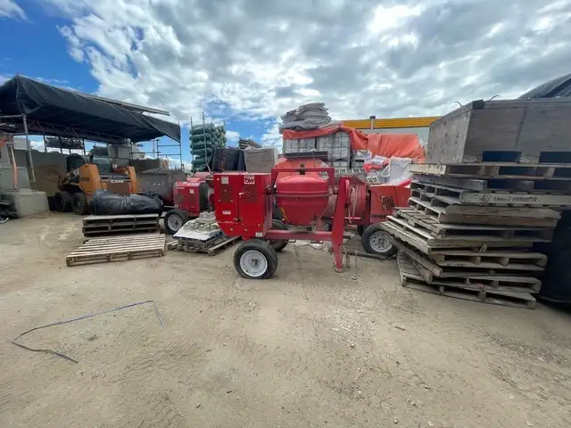 Used Concrete / Mortar Mixers - Gas or Electric in Power Tools in Edmonton - Image 5