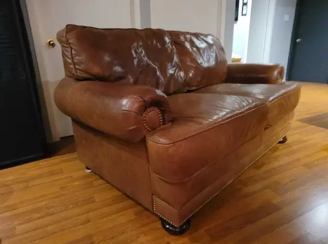 Causeuse en cuir Palliser couleur Tan in Couches & Futons in Laval / North Shore - Image 3