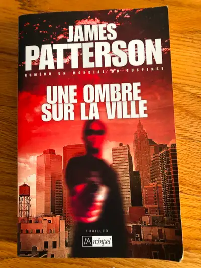 ** UNE OMBRE SUR LA VILLE ** roman thriller de JAMES PATTERSON, View more