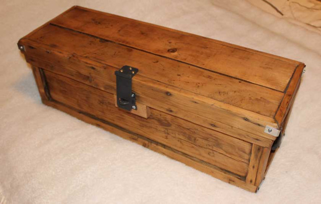 Beau coffre à outil, bois, antique (1940-50), $revisé dans Rangement pour outils et établis  à Longueuil/Rive Sud - Image 2