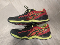 Asics T640n Running shoes size 10.5