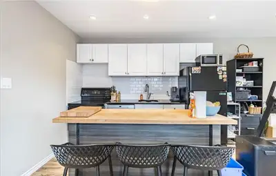 1 Bedroom unit in a duplex